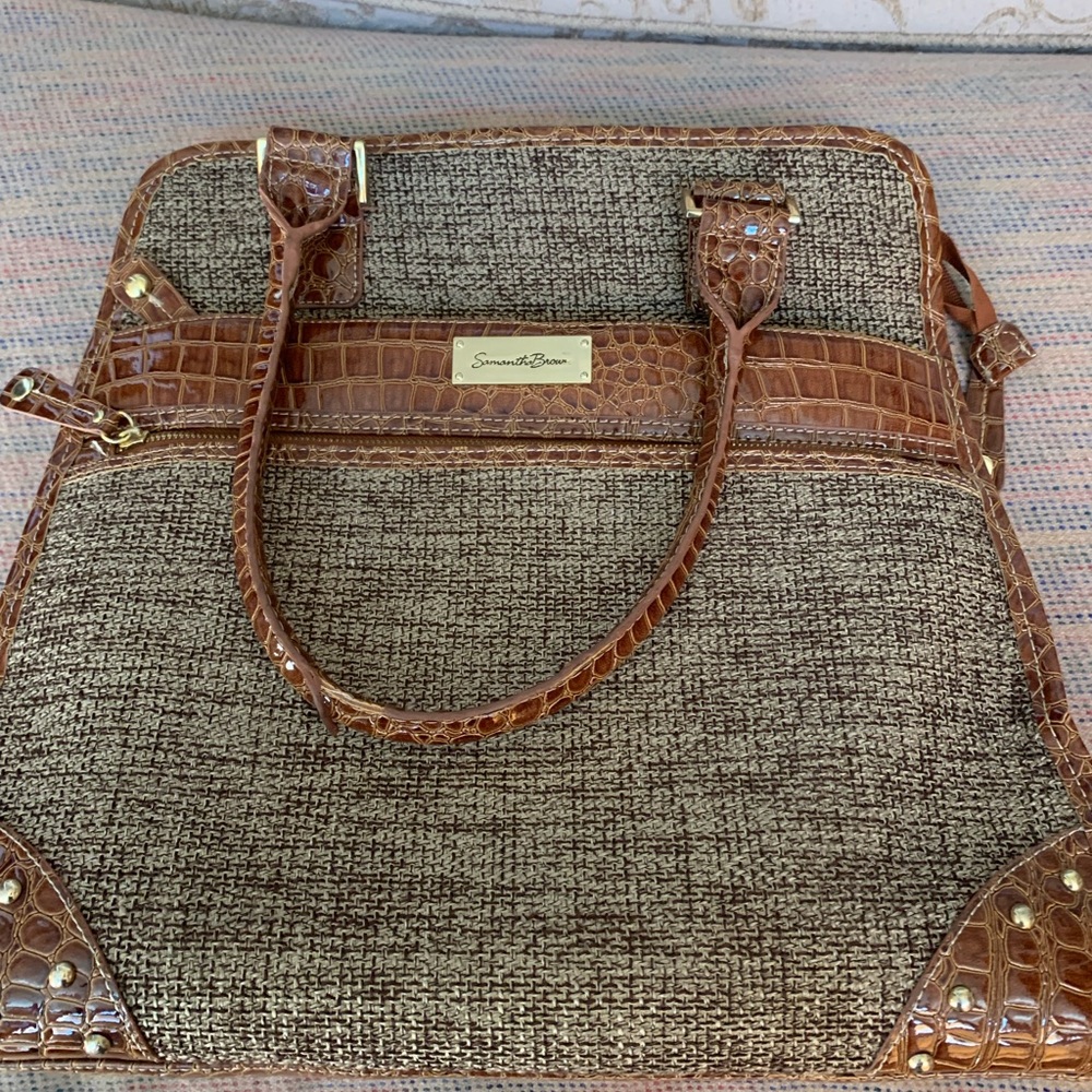 Samantha Brown sturdy new tote bag 15x15, many inside pockets
